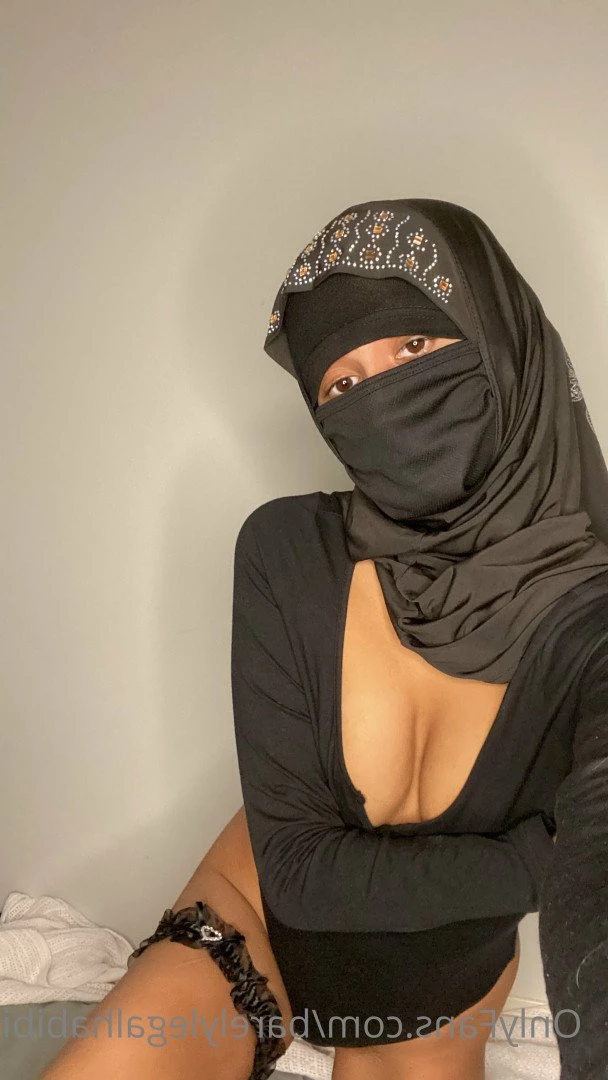 FREE Arab Teenager🧕🏽 Barely Legal Habibi [ barelylegalhabibi ] Onlyfans leaked photo 2250151 on Hotleaks.tv