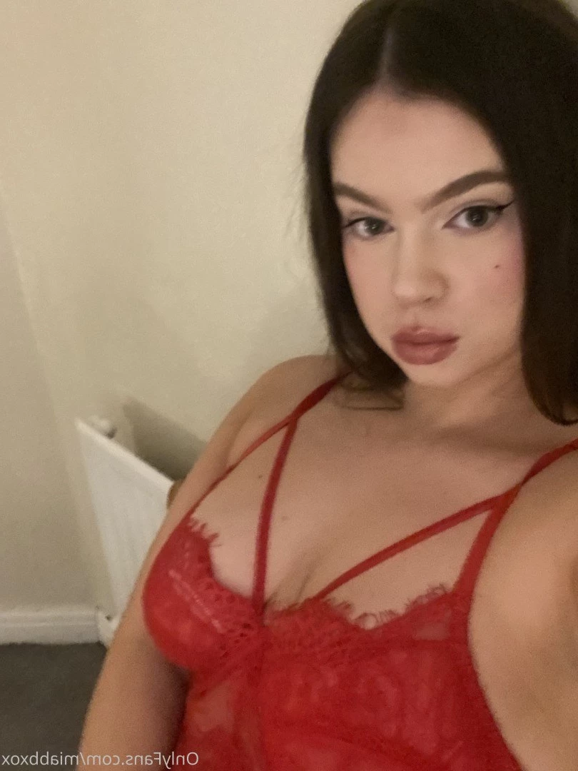 Mia Sexting Queen 👸🏻 [ bbmiaxo ] Onlyfans leaked photo 4059927 on Hotleaks.tv