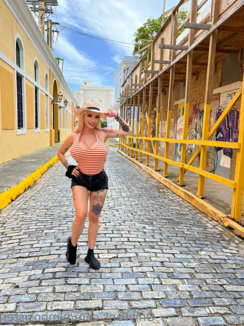 𝐁𝐈𝐌𝐁𝐎 𝐒𝐈𝐒𝐓𝐄𝐑 👧🏼 [ bimbosister ] Onlyfans leaked photo 15335194 on Hotleaks.tv