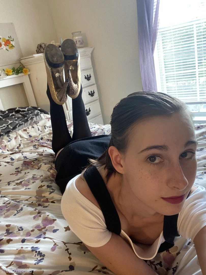 Ellie Burns 💕 [ blissfulellie ] Onlyfans leaked photo 3723438 on Hotleaks.tv
