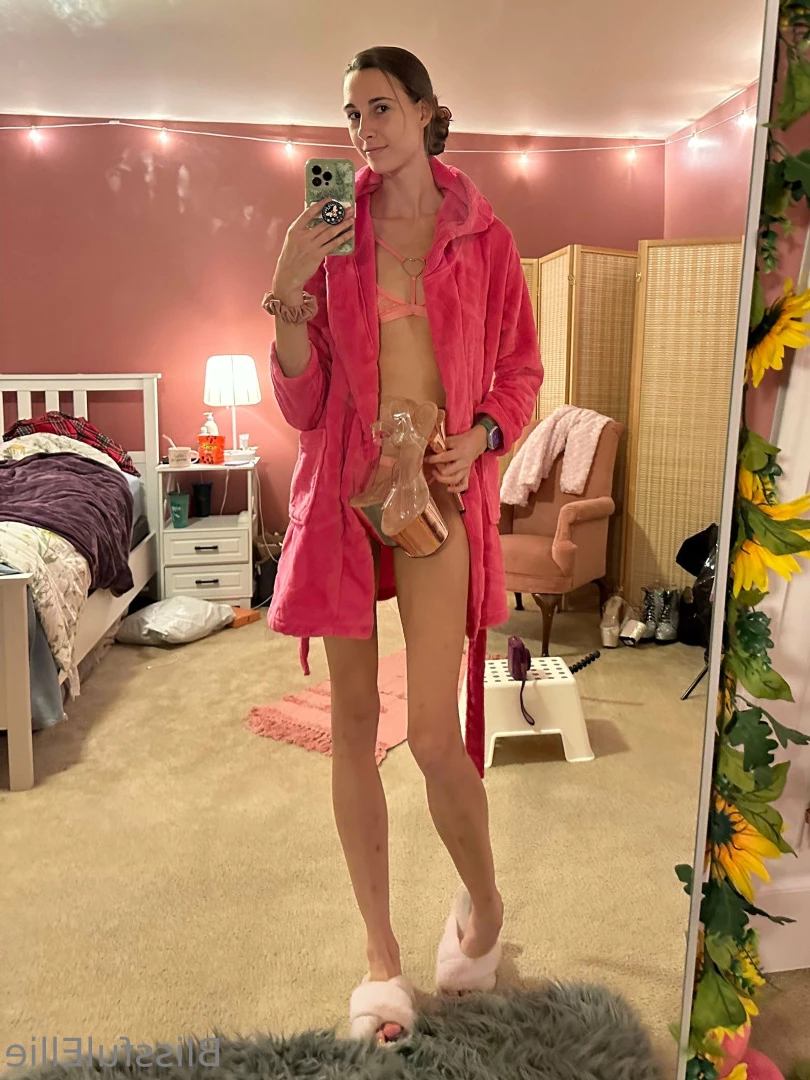 Ellie Burns 💕 [ blissfulellie ] Onlyfans leaked photo 9893962 on Hotleaks.tv