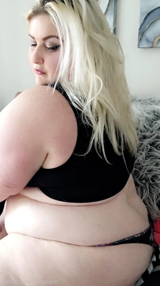 Ivy Got Fat 🐷 [ ivymars_feedee ] Onlyfans leaked photo 4087145 on Hotleaks.tv