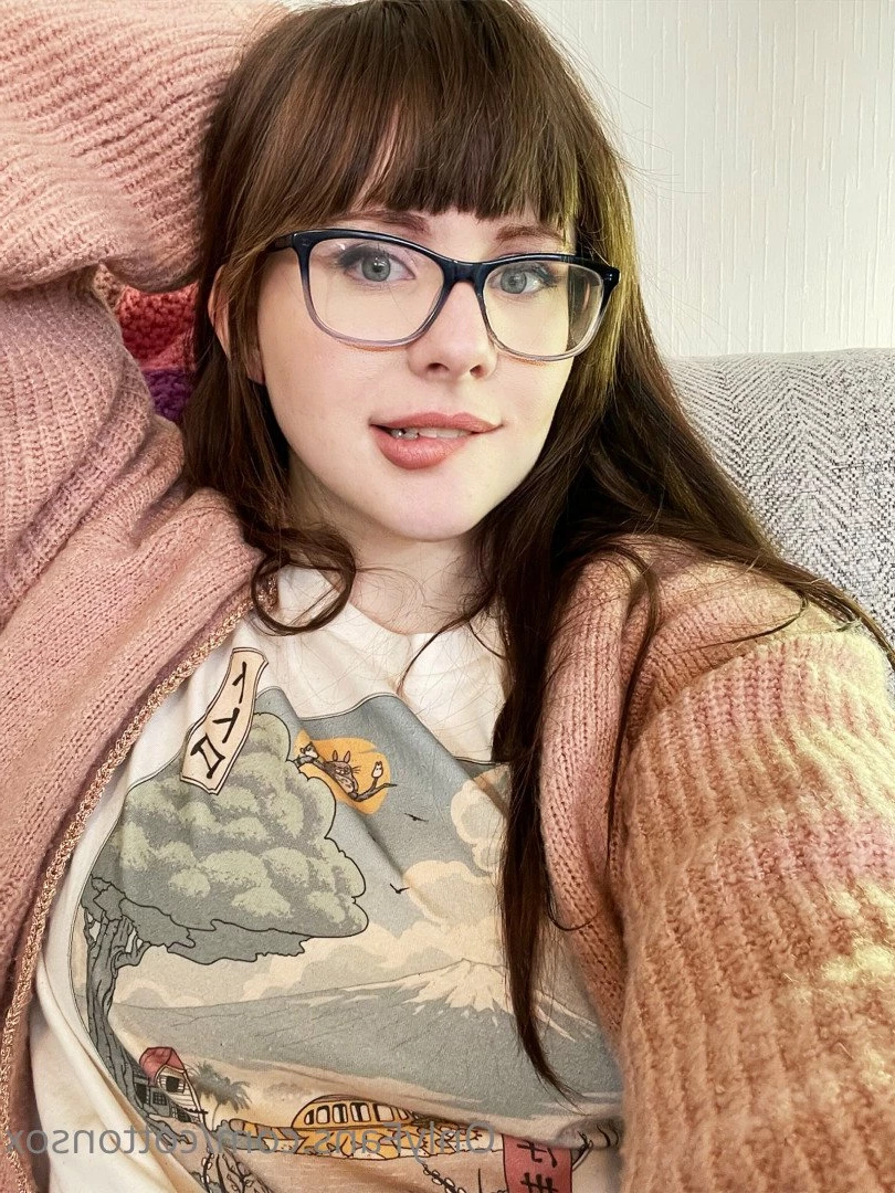 Alice CottonSox [ cottonsox ] Onlyfans leaked photo 2244359 on Hotleaks.tv
