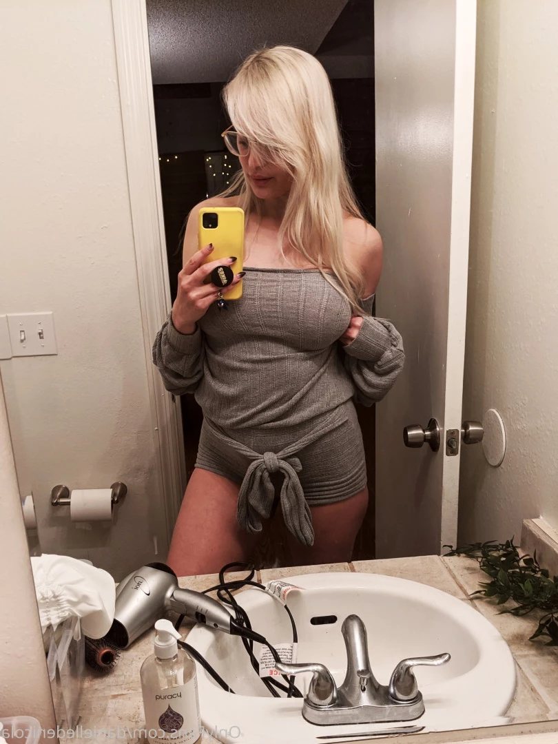 Danielle DeNicola [ danielledenicola ] Onlyfans leaked photo 6100494 on Hotleaks.tv