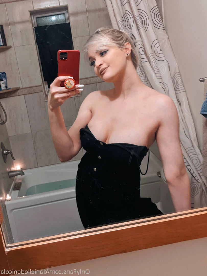 Danielle DeNicola [ danielledenicola ] Onlyfans leaked photo 6101242 on Hotleaks.tv