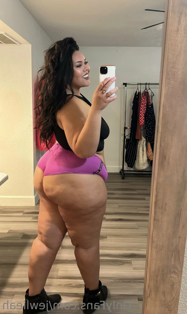 jewlieah Onlyfans leaked photo 15329432 on Hotleaks.tv