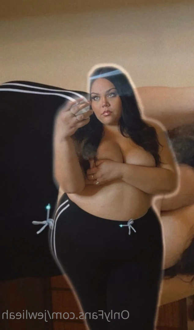 jewlieah Onlyfans leaked photo 15945006 on Hotleaks.tv