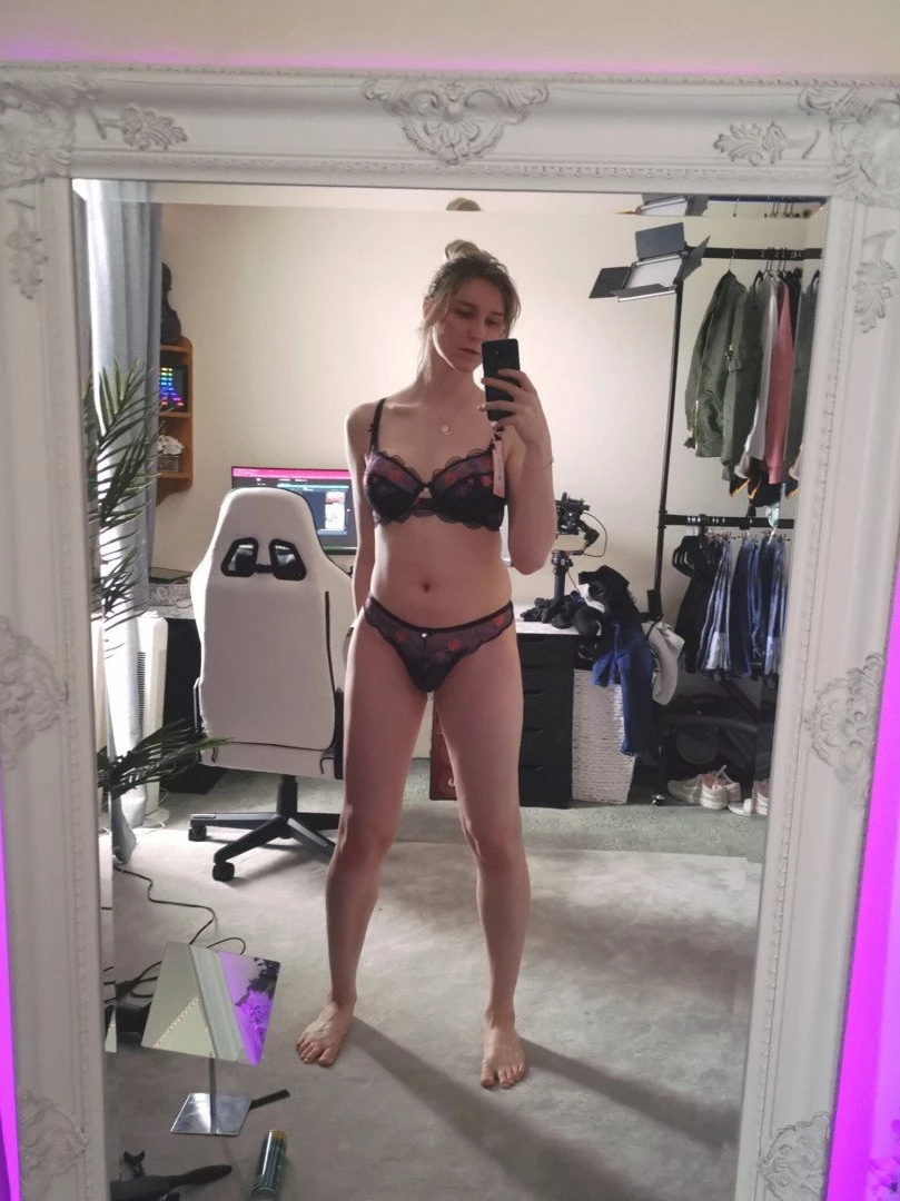 Olivia Robin [ oliviarobin ] Onlyfans leaked photo 2217545 on Hotleaks.tv