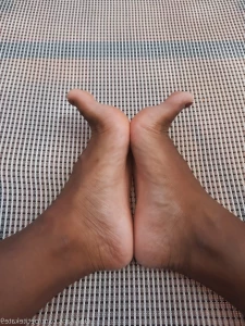 3958810