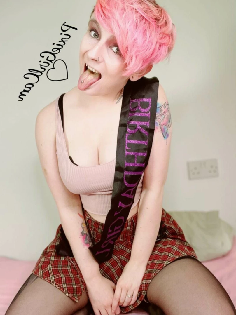 Pixie Skye 👻 BIRTHDAY 31ST JULY 🎉🎉 [ pixiegirlcam ] Onlyfans leaked photo 15357896 on Hotleaks.tv