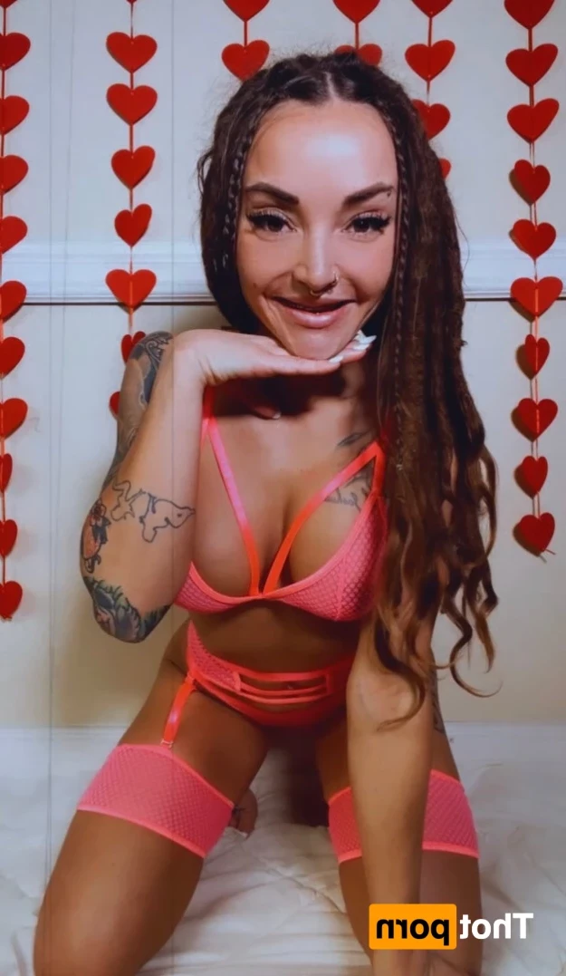 🍕BIG TIT BRACEFACE🍕 [ pizzapussypie ] Onlyfans leaked photo 15357636 on Hotleaks.tv