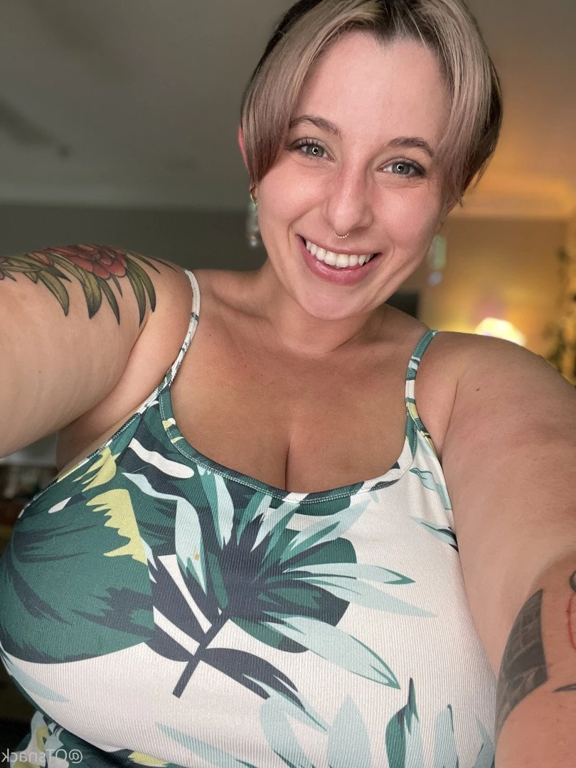 QTsnack [ qtsnacksquad ] Onlyfans leaked photo 3765991 on Hotleaks.tv
