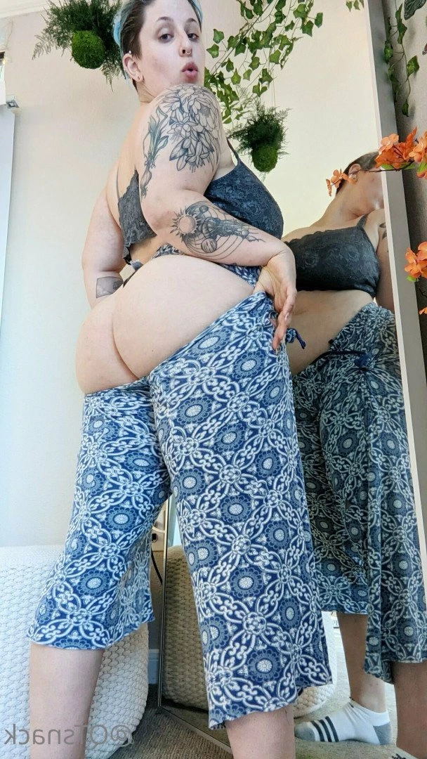 QTsnack [ qtsnacksquad ] Onlyfans leaked photo 3799904 on Hotleaks.tv