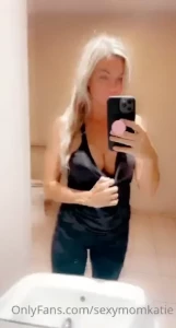 NaughtyNurse~𝘬𝘢𝘵𝘪𝘦 [ sexymomkatie ] Onlyfans leaked video 18317489 on Hotleaks.tv