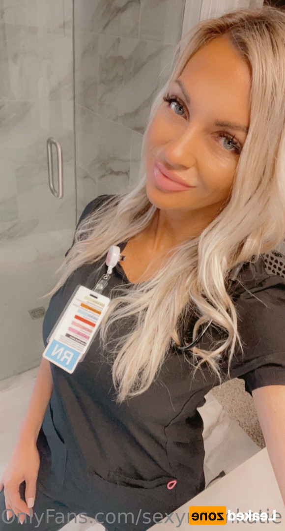 NaughtyNurse~𝘬𝘢𝘵𝘪𝘦 [ sexymomkatie ] Onlyfans leaked photo 16642965 on Hotleaks.tv
