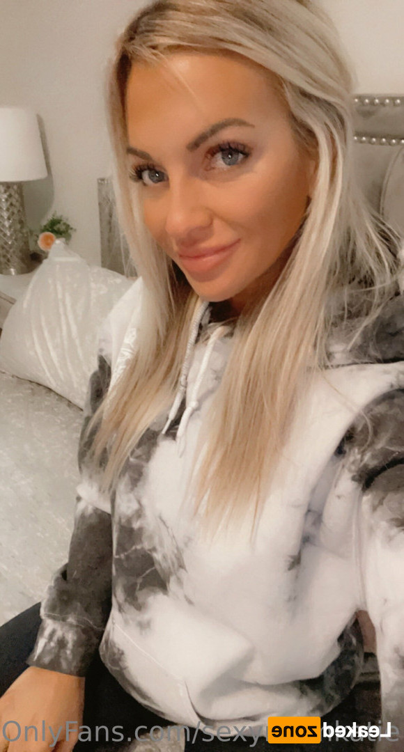 NaughtyNurse~𝘬𝘢𝘵𝘪𝘦 [ sexymomkatie ] Onlyfans leaked photo 16646575 on Hotleaks.tv
