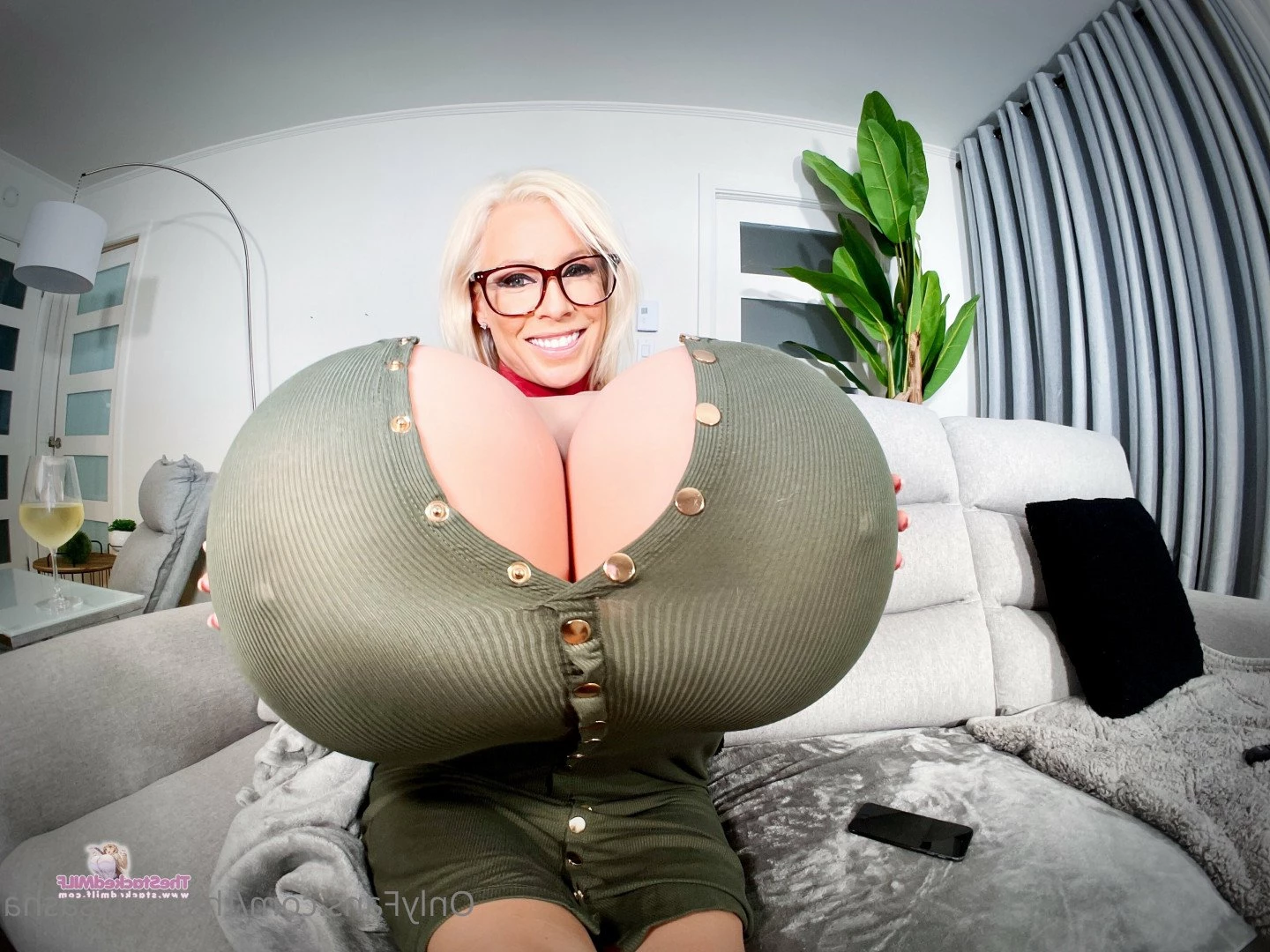Busty Sasha [ thebustysasha ] Onlyfans leaked photo 2209539 on Hotleaks.tv