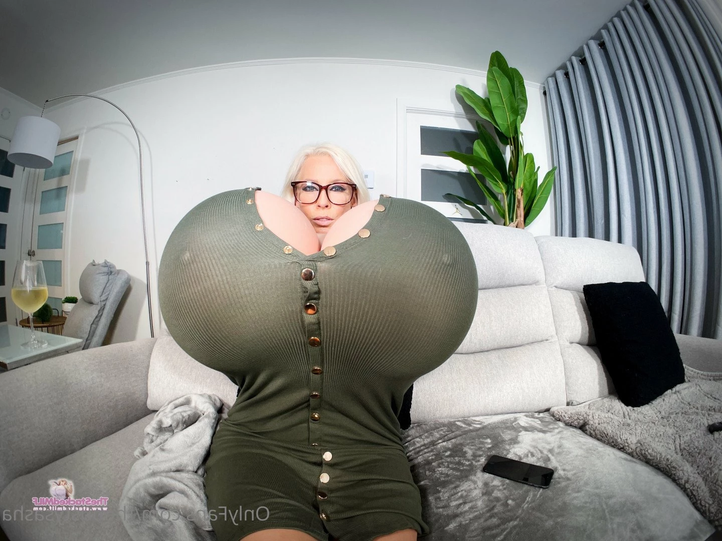 Busty Sasha [ thebustysasha ] Onlyfans leaked photo 2209593 on Hotleaks.tv