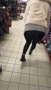 2235834