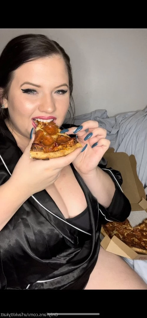 🍭 𝑯𝑶𝑹𝑵𝒀  BBW KITTY 🐱 CHECK DMs 👀 [ urfavkittykatt ] Onlyfans leaked photo 4448383 on Hotleaks.tv
