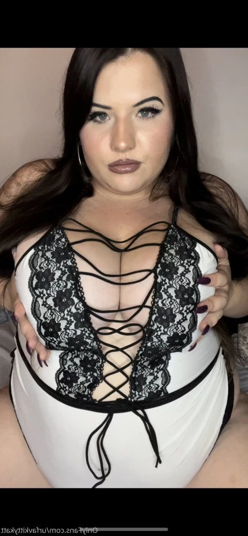 🍭 𝑯𝑶𝑹𝑵𝒀  BBW KITTY 🐱 CHECK DMs 👀 [ urfavkittykatt ] Onlyfans leaked photo 4449181 on Hotleaks.tv