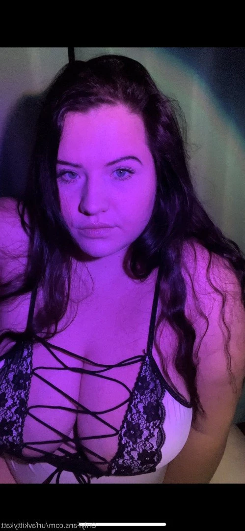 🍭 𝑯𝑶𝑹𝑵𝒀  BBW KITTY 🐱 CHECK DMs 👀 [ urfavkittykatt ] Onlyfans leaked photo 4452305 on Hotleaks.tv