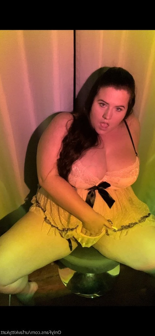 🍭 𝑯𝑶𝑹𝑵𝒀  BBW KITTY 🐱 CHECK DMs 👀 [ urfavkittykatt ] Onlyfans leaked photo 4452923 on Hotleaks.tv
