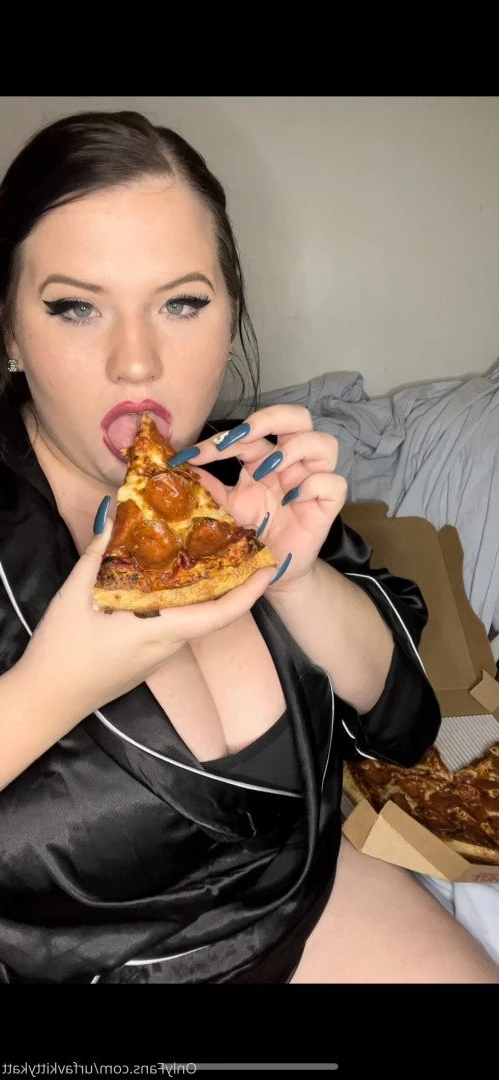 🍭 𝑯𝑶𝑹𝑵𝒀  BBW KITTY 🐱 CHECK DMs 👀 [ urfavkittykatt ] Onlyfans leaked photo 4453565 on Hotleaks.tv
