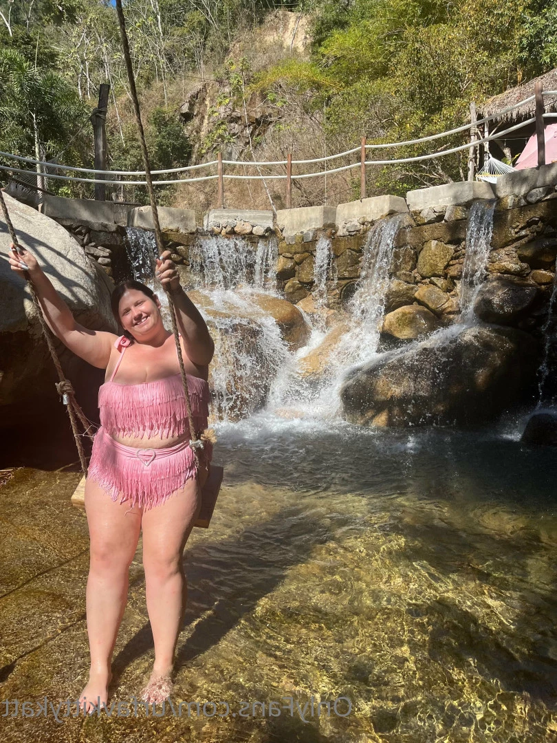 🍭 𝑯𝑶𝑹𝑵𝒀  BBW KITTY 🐱 CHECK DMs 👀 [ urfavkittykatt ] Onlyfans leaked photo 6024231 on Hotleaks.tv