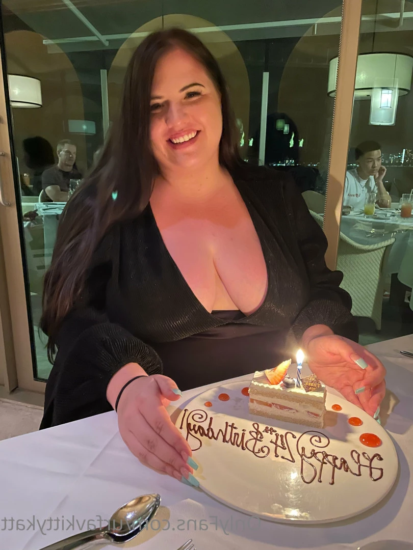 🍭 𝑯𝑶𝑹𝑵𝒀  BBW KITTY 🐱 CHECK DMs 👀 [ urfavkittykatt ] Onlyfans leaked photo 6024336 on Hotleaks.tv