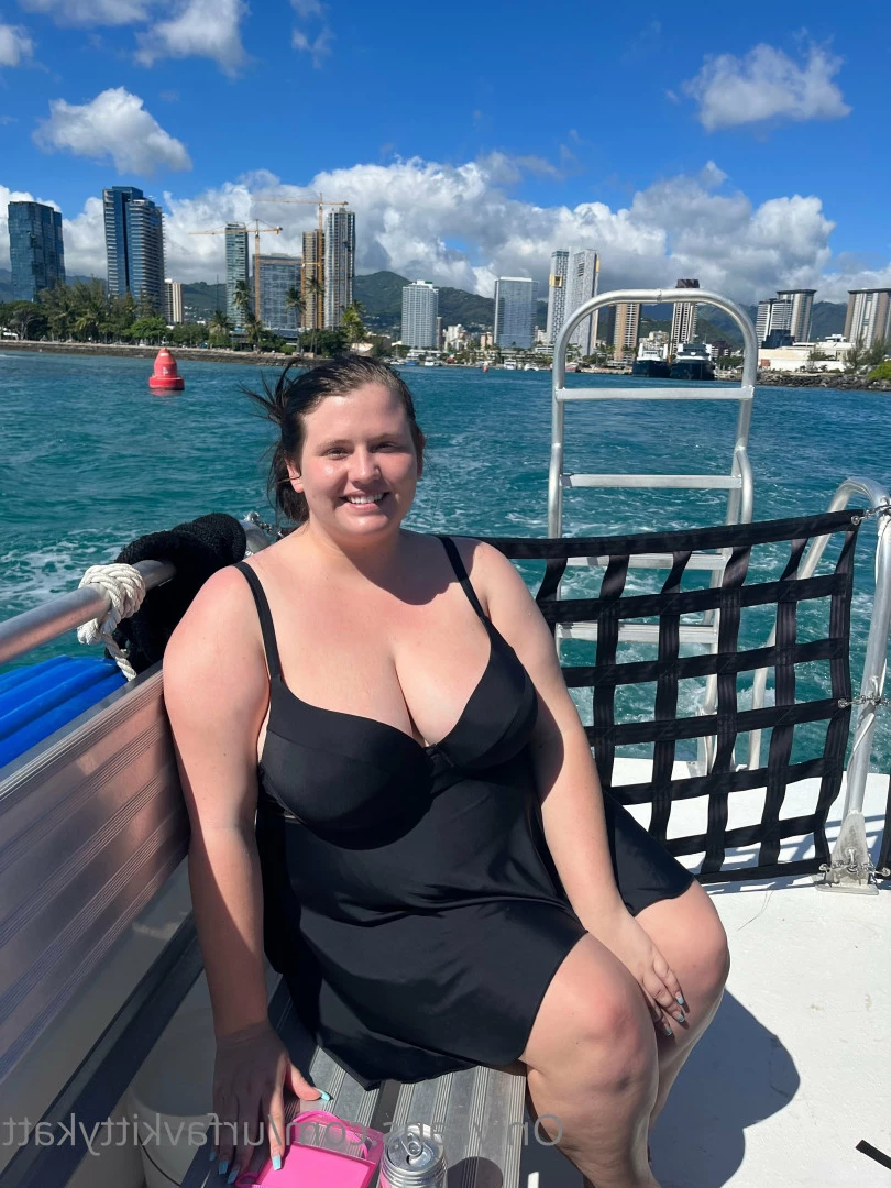 🍭 𝑯𝑶𝑹𝑵𝒀  BBW KITTY 🐱 CHECK DMs 👀 [ urfavkittykatt ] Onlyfans leaked photo 6025494 on Hotleaks.tv