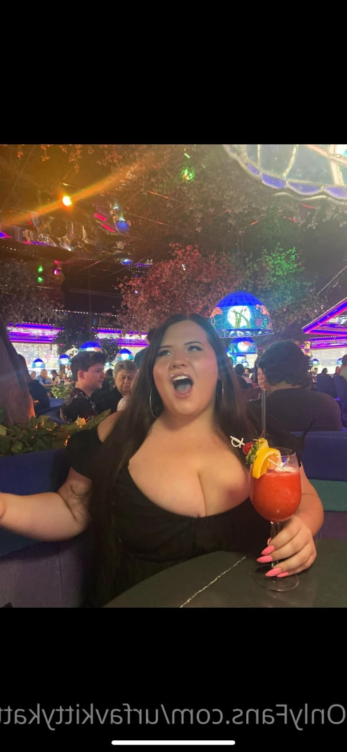 🍭 𝑯𝑶𝑹𝑵𝒀  BBW KITTY 🐱 CHECK DMs 👀 [ urfavkittykatt ] Onlyfans leaked photo 6026958 on Hotleaks.tv