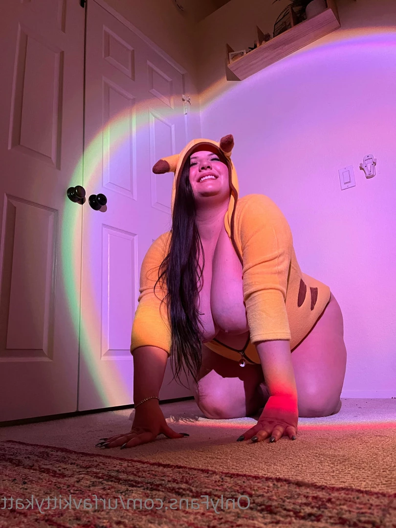 🍭 𝑯𝑶𝑹𝑵𝒀  BBW KITTY 🐱 CHECK DMs 👀 [ urfavkittykatt ] Onlyfans leaked photo 6027252 on Hotleaks.tv