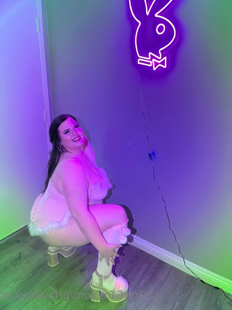 🍭 𝑯𝑶𝑹𝑵𝒀  BBW KITTY 🐱 CHECK DMs 👀 [ urfavkittykatt ] Onlyfans leaked photo 6028456 on Hotleaks.tv