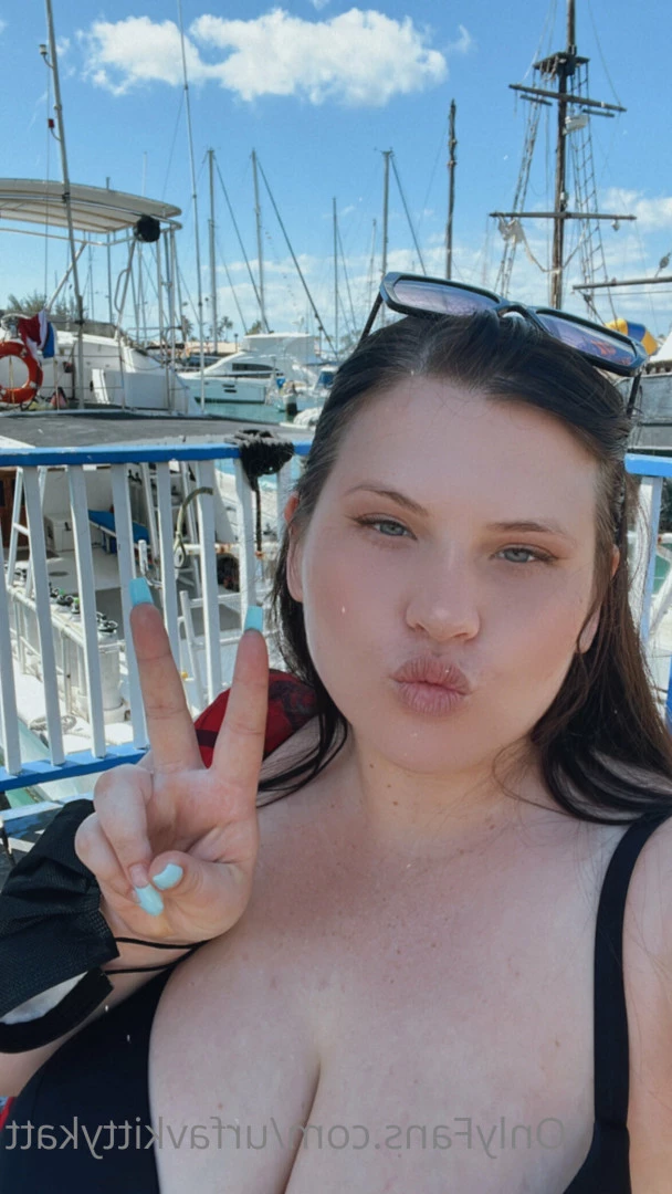 🍭 𝑯𝑶𝑹𝑵𝒀  BBW KITTY 🐱 CHECK DMs 👀 [ urfavkittykatt ] Onlyfans leaked photo 6033255 on Hotleaks.tv