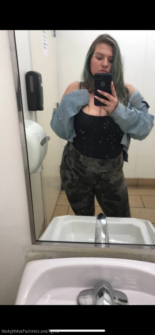 🍭 𝑯𝑶𝑹𝑵𝒀  BBW KITTY 🐱 CHECK DMs 👀 [ urfavkittykatt ] Onlyfans leaked photo 6035524 on Hotleaks.tv