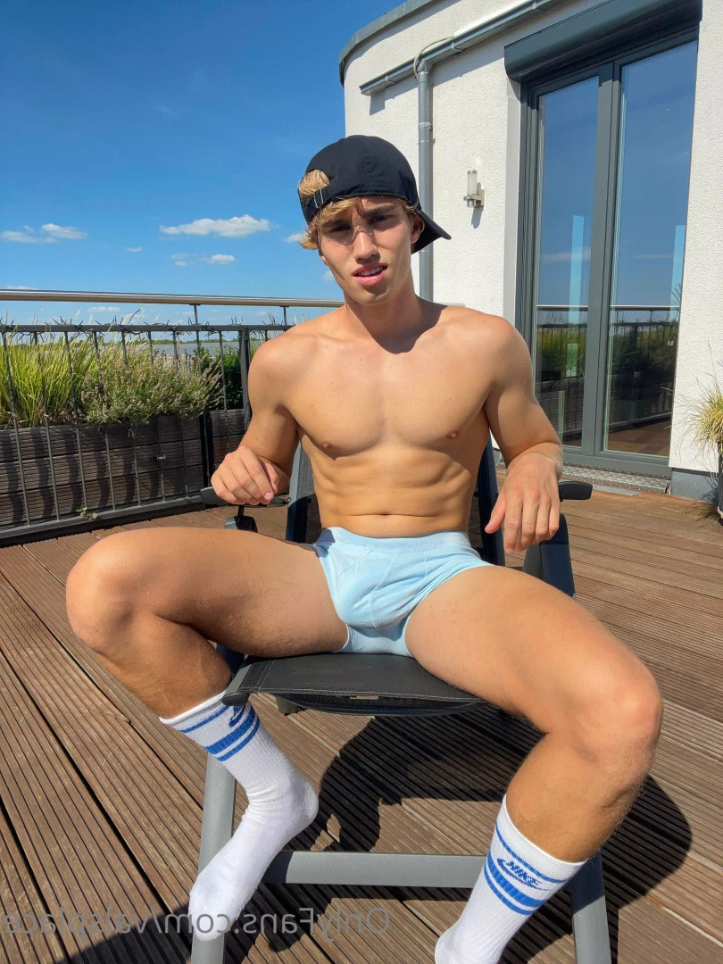 valentin 🔥 (0,1%) [ valsplace ] Onlyfans leaked photo 7688335 on Hotleaks.tv