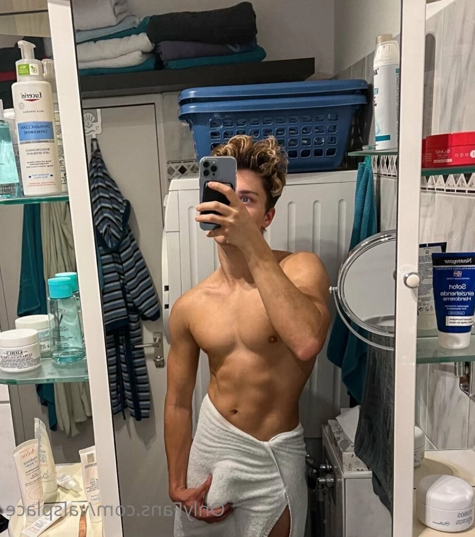 valentin 🔥 (0,1%) [ valsplace ] Onlyfans leaked photo 7688568 on Hotleaks.tv