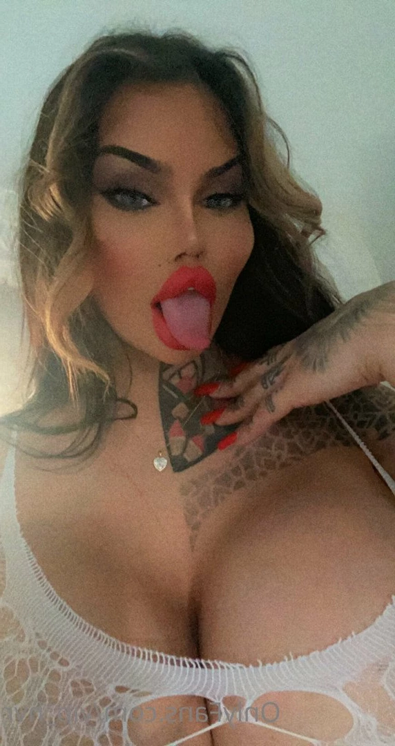 𝑼𝒌𝒔 𝑩𝒊𝒈𝒈𝒆𝒔𝒕 𝑻𝒊𝒕𝒔 👩🏻𝑳𝒆𝒕𝒔 𝑽𝒊𝒅𝒆𝒐𝒄𝒂𝒍𝒍&amp;𝒔𝒆𝒙t😈 [ vip_nvr ] Onlyfans leaked photo 2205974 on Hotleaks.tv