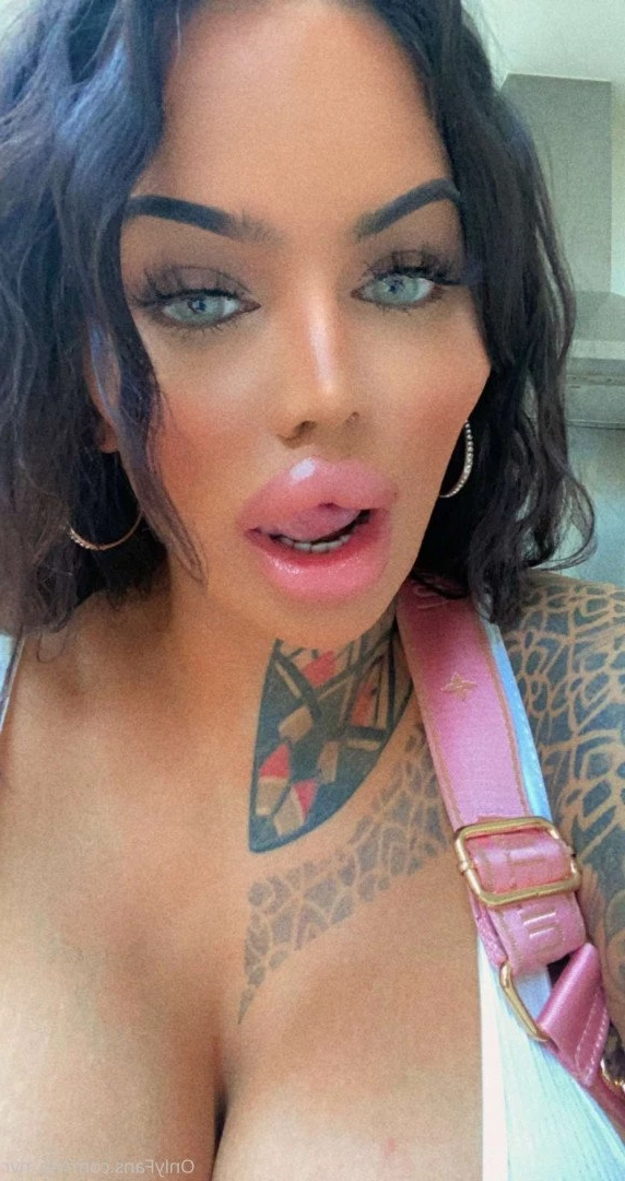 𝑼𝒌𝒔 𝑩𝒊𝒈𝒈𝒆𝒔𝒕 𝑻𝒊𝒕𝒔 👩🏻𝑳𝒆𝒕𝒔 𝑽𝒊𝒅𝒆𝒐𝒄𝒂𝒍𝒍&amp;𝒔𝒆𝒙t😈 [ vip_nvr ] Onlyfans leaked photo 4152810 on Hotleaks.tv