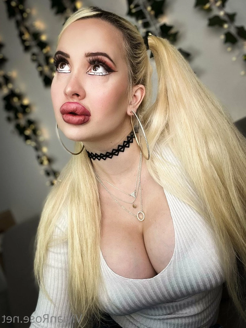 💗𝗩𝗜𝗩𝗜𝗔𝗡 𝗥𝗢𝗦𝗘 𝗙𝗥𝗘𝗘💗 [ vivianrosefree ] Onlyfans leaked photo 2205910 on Hotleaks.tv