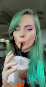 13721162
