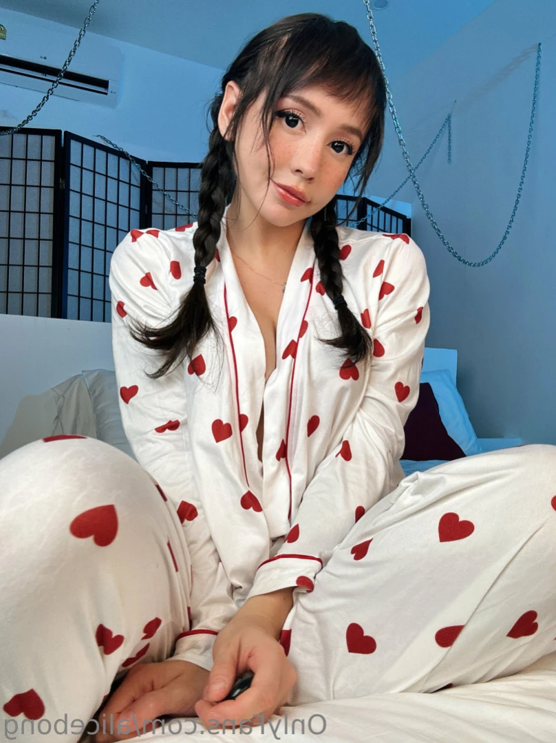 Daddy’s Girl💦Alicebong💦 [ alicebong ] Onlyfans leaked photo 14902247 on Hotleaks.tv