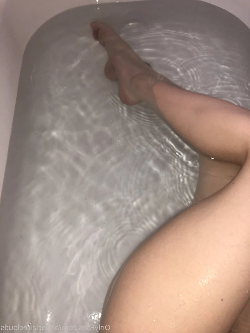 Anna Claire Clouds [ annaclaireclouds ] Onlyfans leaked photo 9904143 on Hotleaks.tv