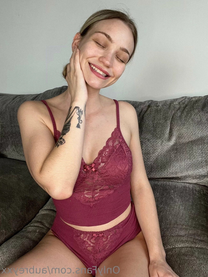 College Freshman 😍 [ aubreyxx ] Onlyfans leaked photo 6081997 on Hotleaks.tv