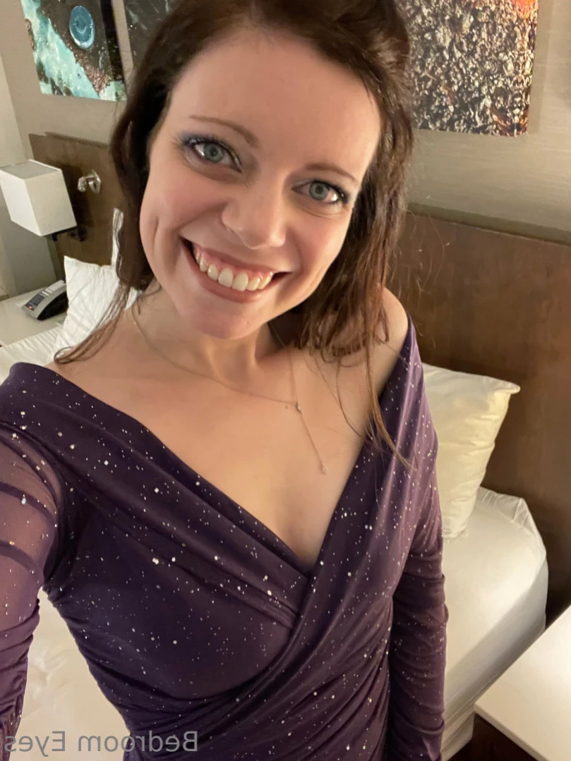 Bedroom Eyes [ bedroom_eyes_free ] Onlyfans leaked photo 16135006 on Hotleaks.tv