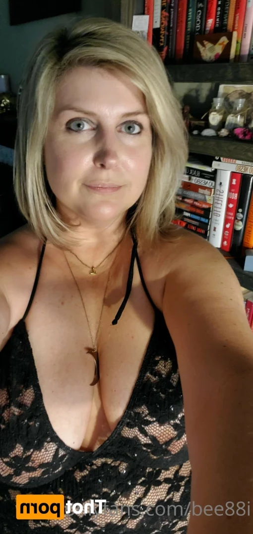 BEE [ bee88i ] Onlyfans leaked photo 14326429 on Hotleaks.tv