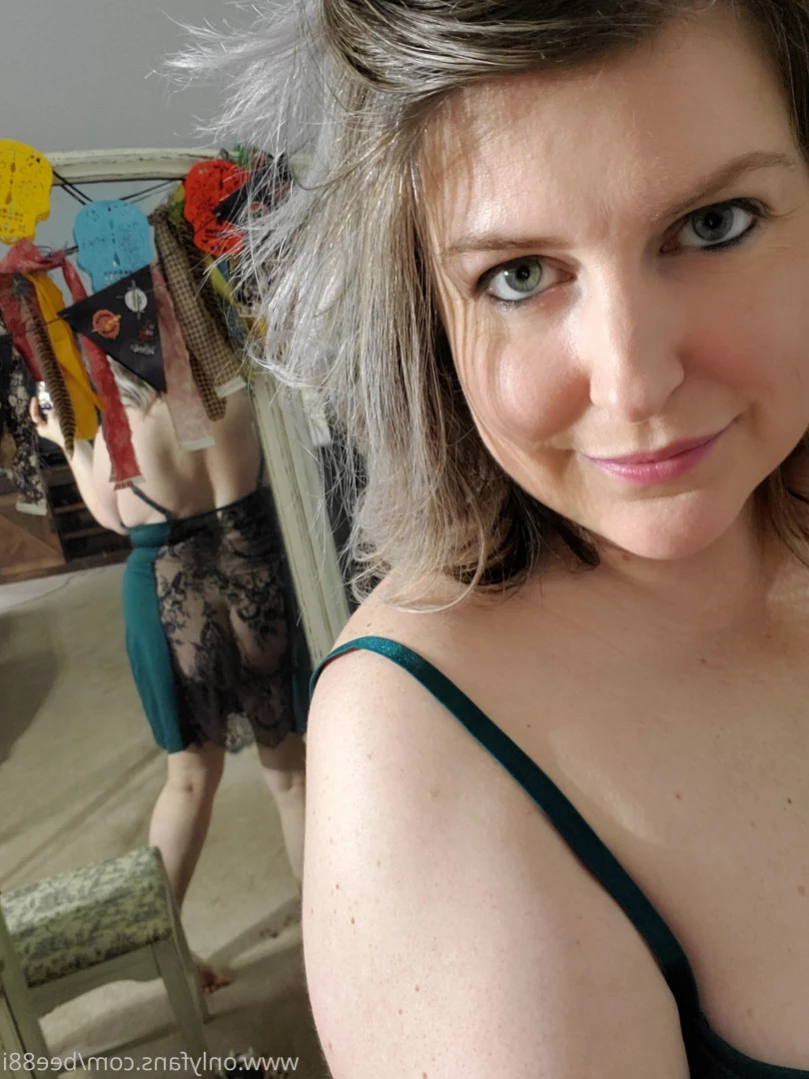 BEE [ bee88i ] Onlyfans leaked photo 14498381 on Hotleaks.tv