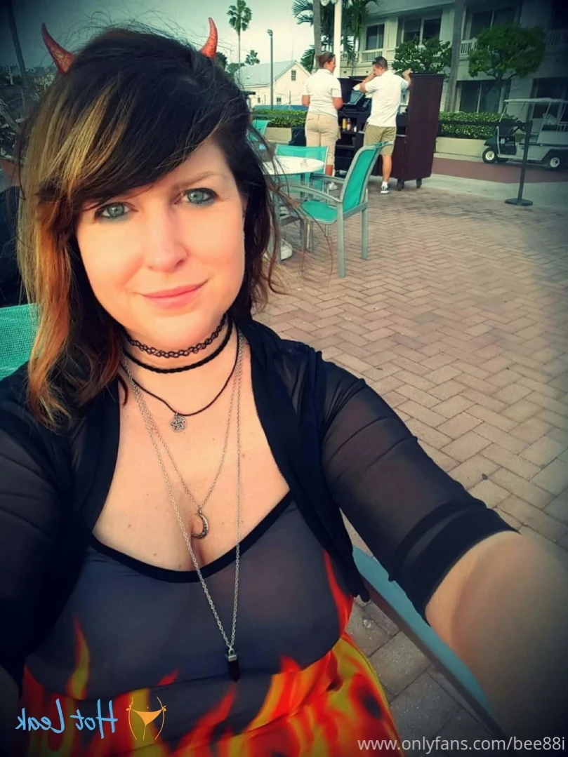 BEE [ bee88i ] Onlyfans leaked photo 14833957 on Hotleaks.tv
