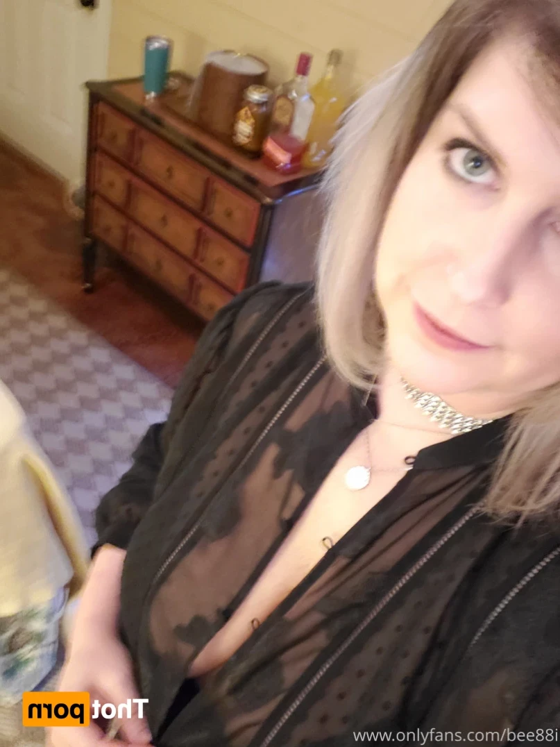 BEE [ bee88i ] Onlyfans leaked photo 15265811 on Hotleaks.tv